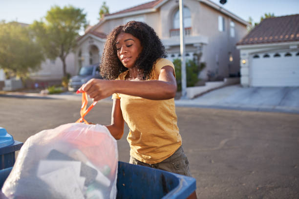 Best Commercial Cleanout Services  in Topeka, KS